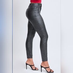 NEW WITH TAGS YMI  Jr Medium 5-7 Hi-Rise Metallic Black Skinny Jeans